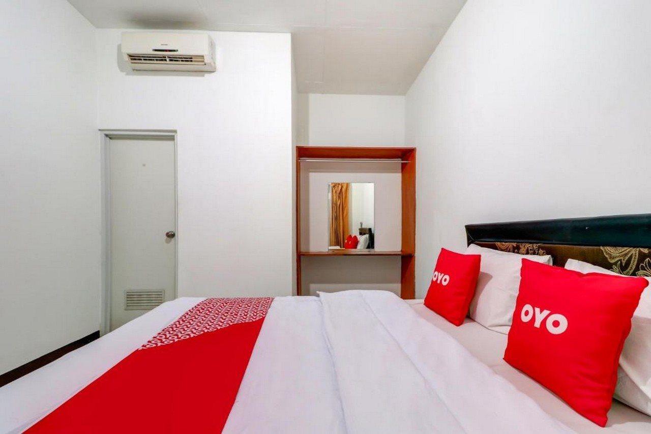 Oyo 3341 Ten Guest House Bandung Exteriör bild
